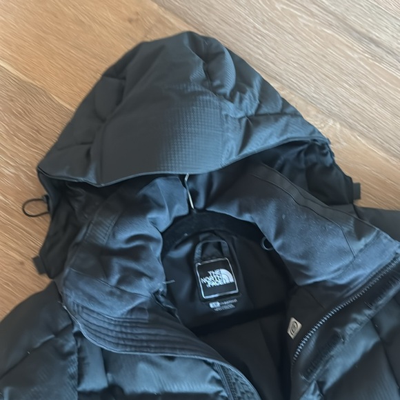 The North Face Black Puffer Jacket - Picture 6 of 9